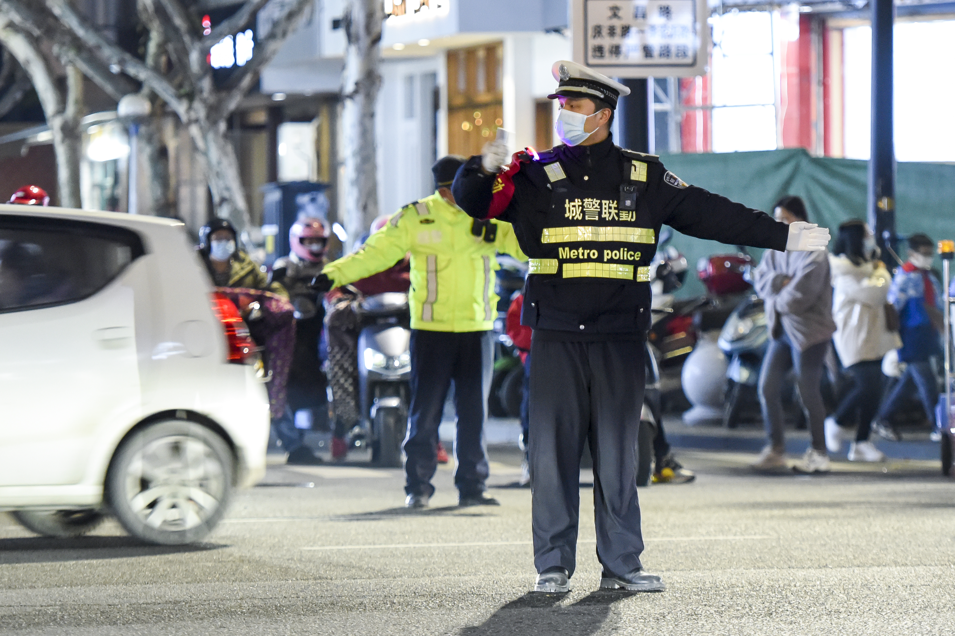 城警聯(lián)動(dòng)保障晚高峰