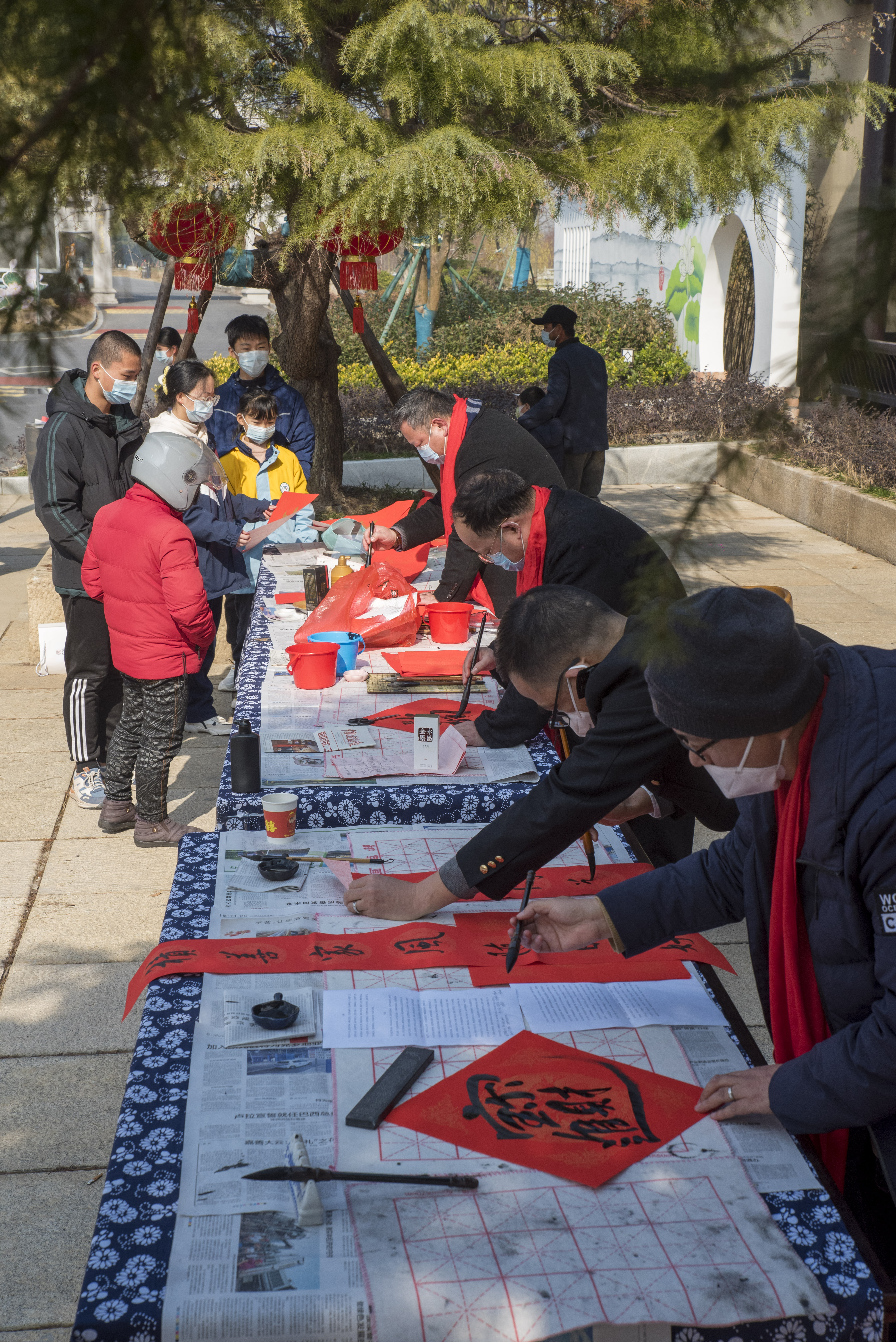 金兔送福    團圓過大年