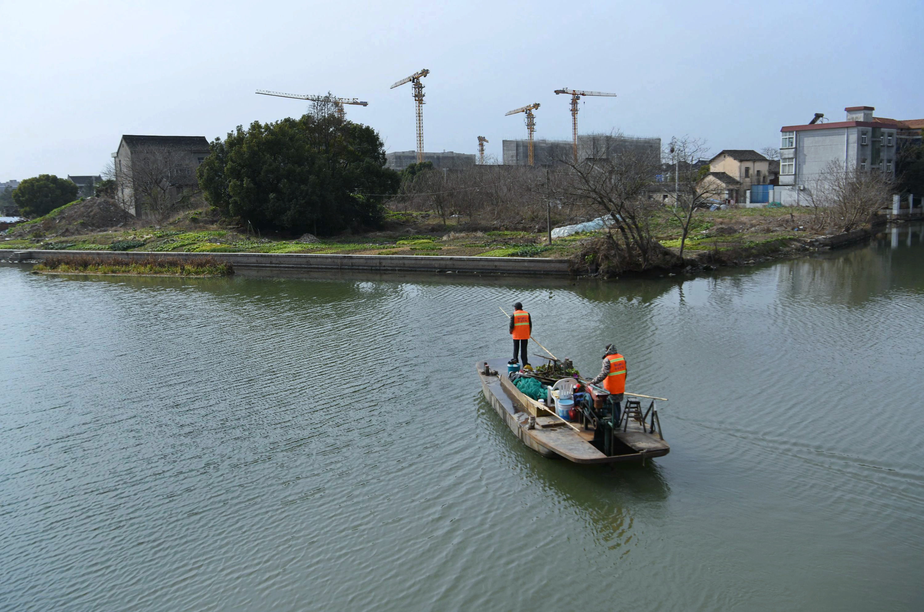 河道保潔   保護(hù)水質(zhì)