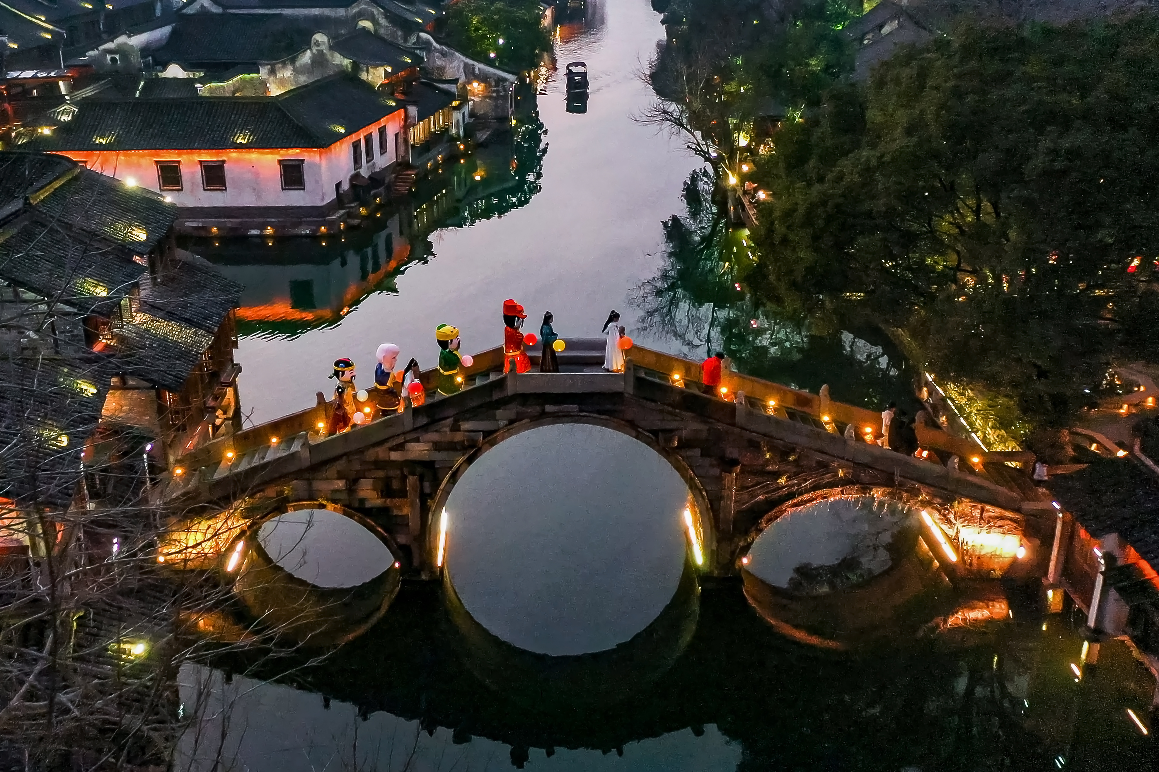 來烏鎮(zhèn)，賞花燈，鬧元宵！