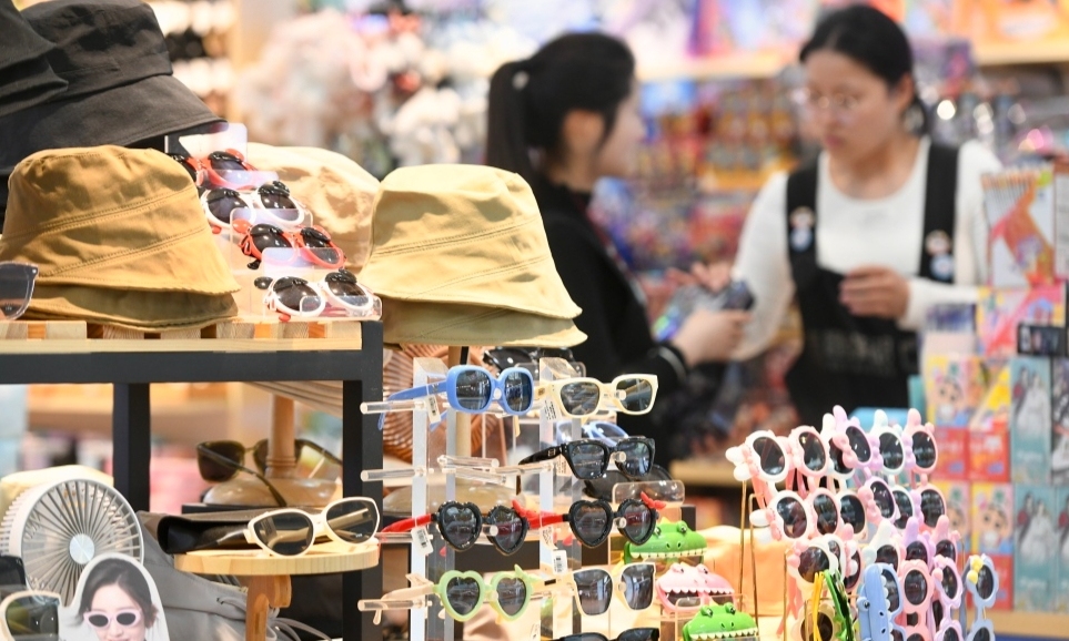 夏季用品提前登場