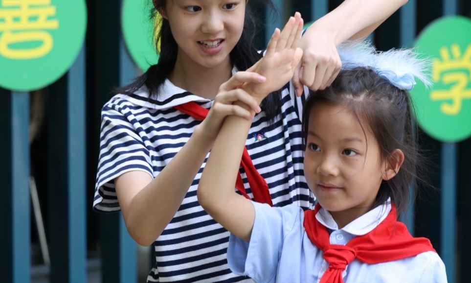 爭章入隊(duì)，當(dāng)紅船旁的好少年