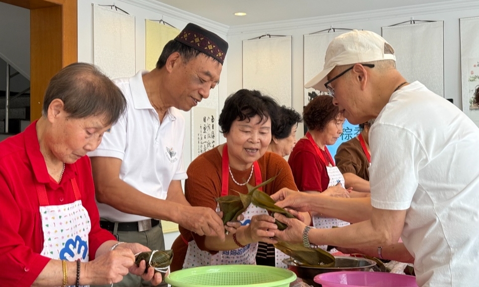 粽葉飄香處 民族情誼濃