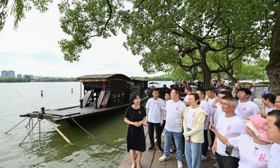 “我在紅船旁講黨的故事”：三地青年宣講員齊聚南湖 共話紅船精神