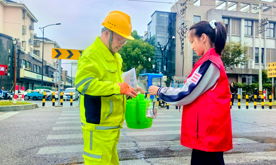 暖“新”传温情