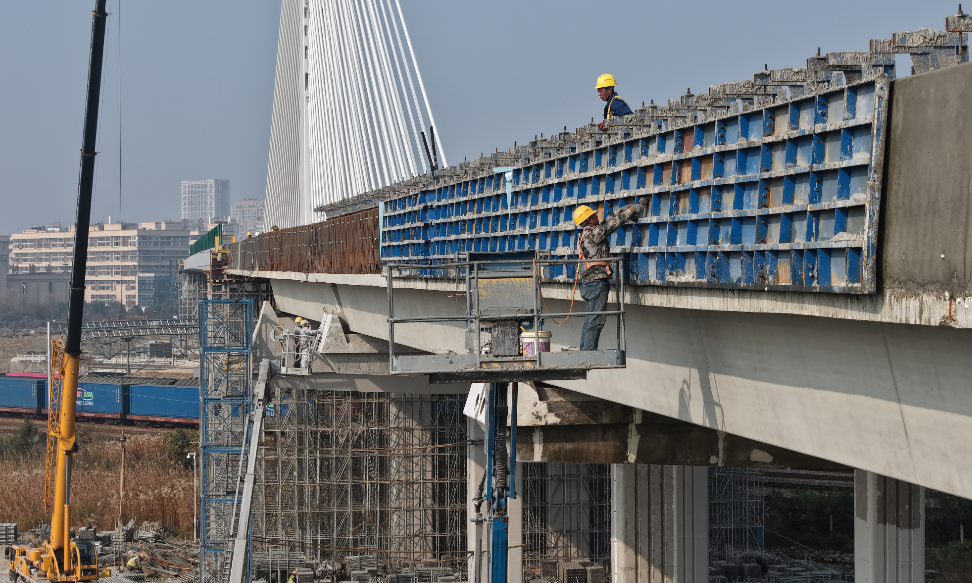 
                市區快速路環線三期二階段貫通在即
