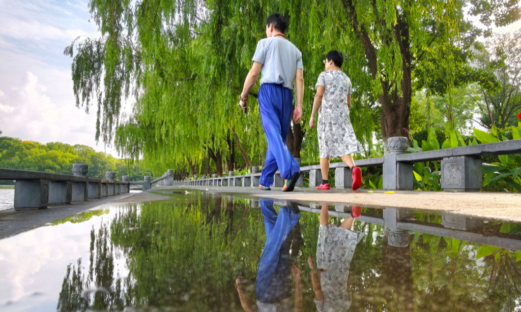 
                急雨过后城市如洗