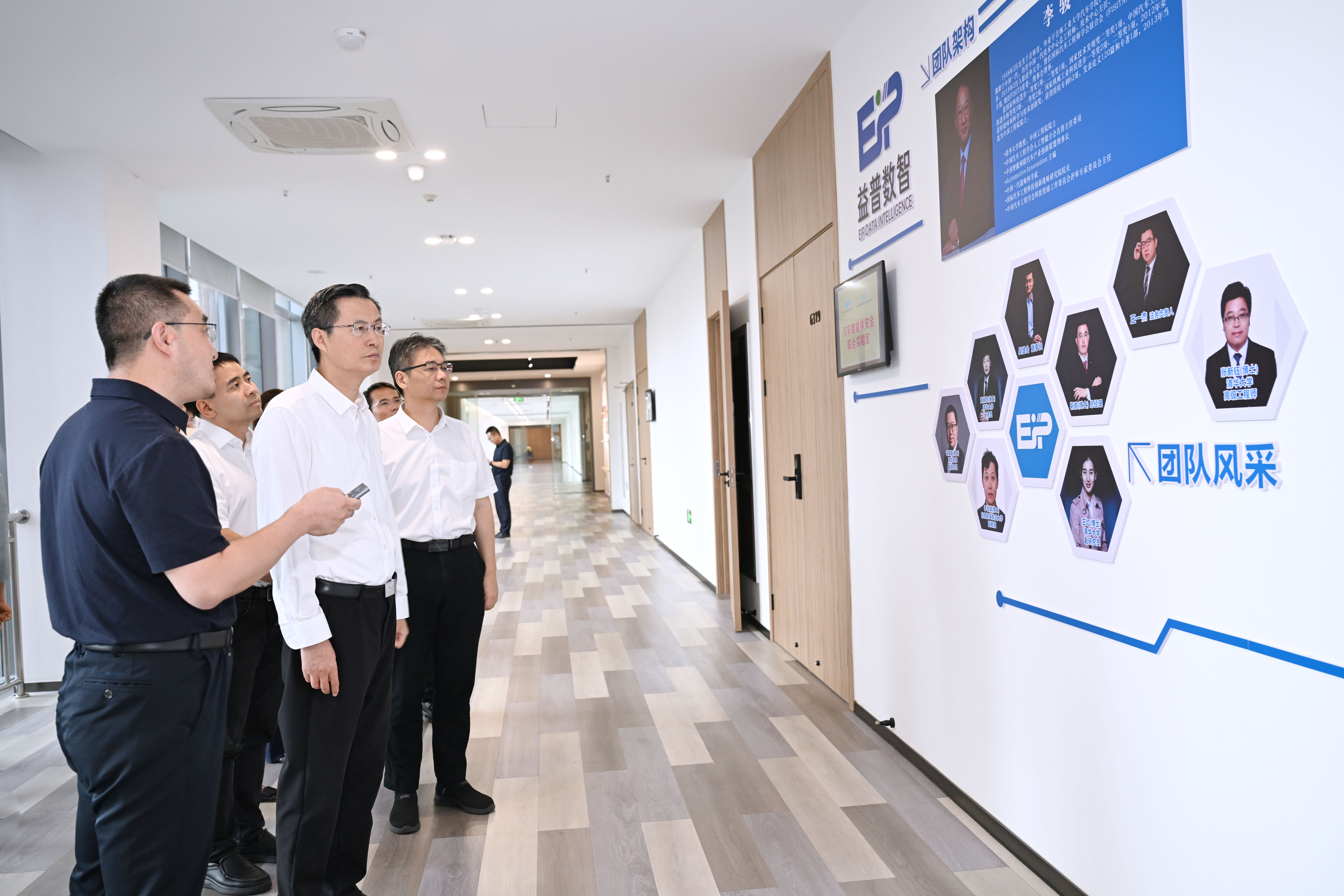 889aff193696159e2189430e27ffa65a.jpg 889aff193696159e2189430e27ffa65a.jpg