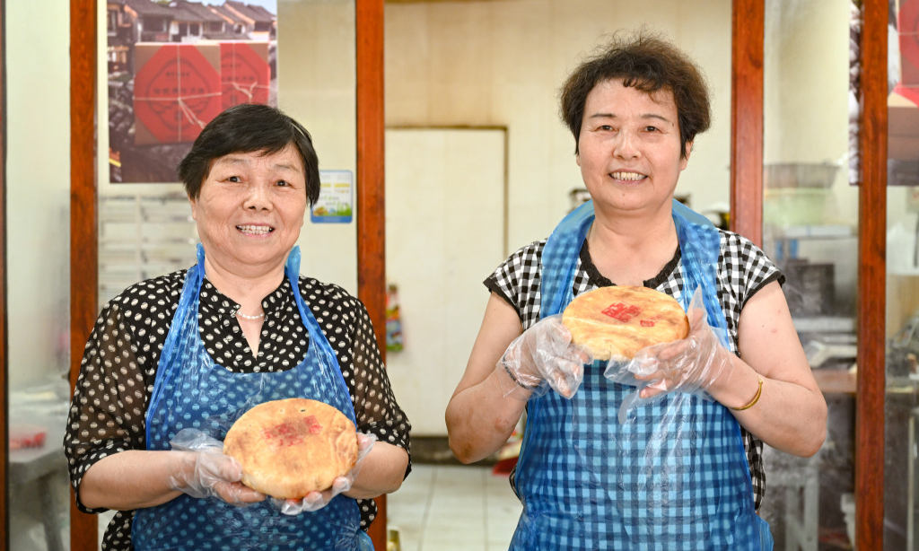 
                手作西塘大月饼，一缕匠心寄中秋