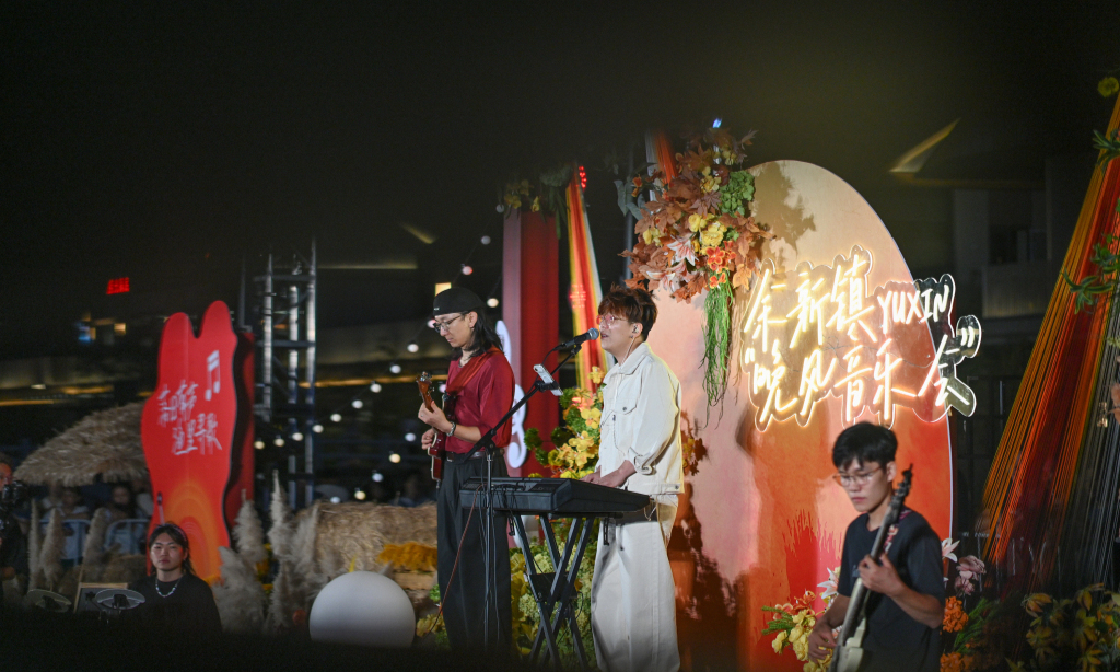 
                落日有声 渔里寻歌