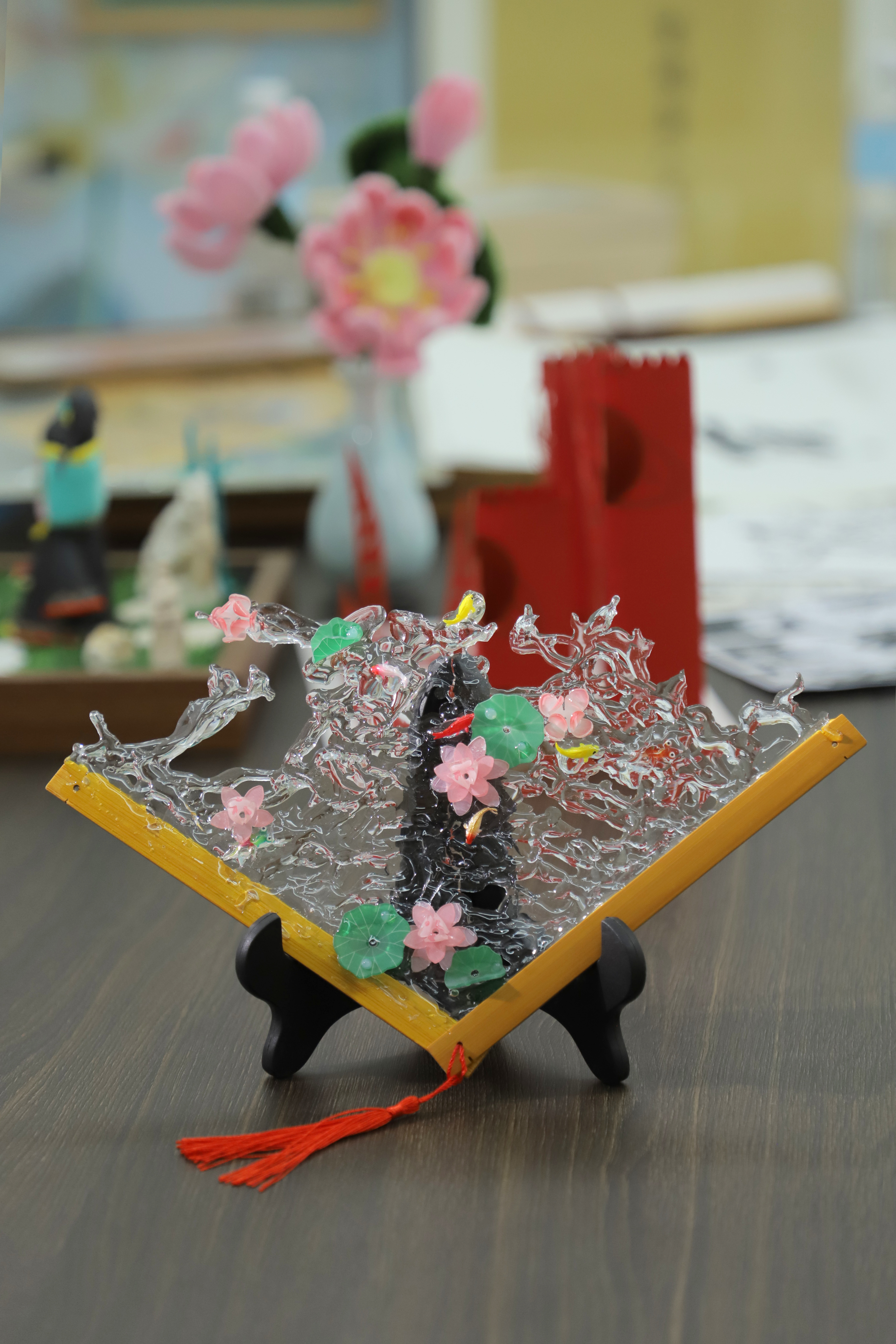 9.绍兴分行营业部林皙越：手工作品《清水清风青莲》.png